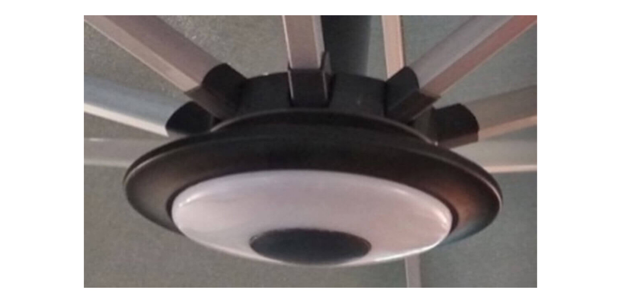 led-per-ombrelloni-share led per ombrelloni, lampada per ombrellone, led ombrellone, luci per ombrelloni, illuminazione ombrelloni, arredo giardino Bergamo, Giardinaggio Bergamo, Rota Commerciale Bergamo