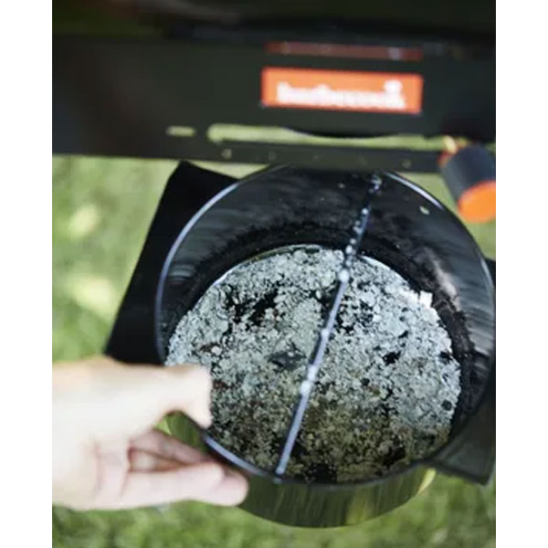 barbecue-magnus-premium-2 barbecue a carbonella, barbecue carbonella, barbeque a carbonella, barbecue Magnus Premium, bbq carbonella, barbecue a carbonella con coperchio, barbecue a carbonella grande, giardinaggio Bergamo, barbecue Bergamo, arredo giardino Bergamo, Rota Commerciale Bergamo