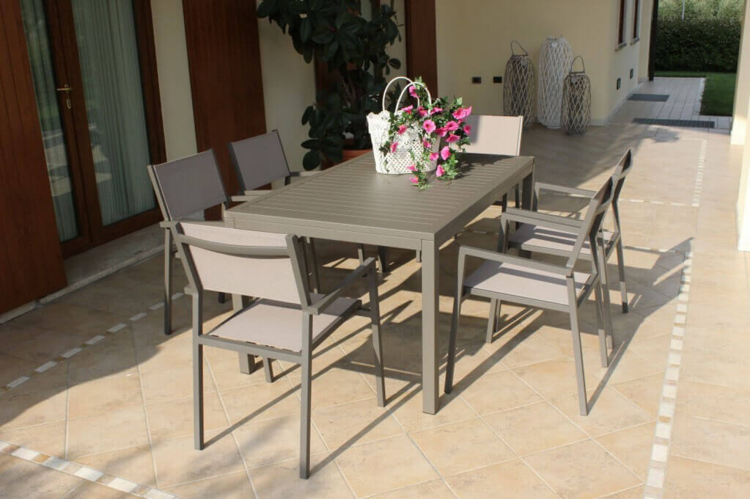 TAVOLO LONG BEACH 150 X 90 tavolo da giardino in alluminio, tavolo da esterno in alluminio, tavolo in alluminio, tavolo giardino, tavolo esterno, tavolo da giardino, arredo giardino, arredo giardino Bergamo, giardinaggio Bergamo, Rota Commerciale Bergamo