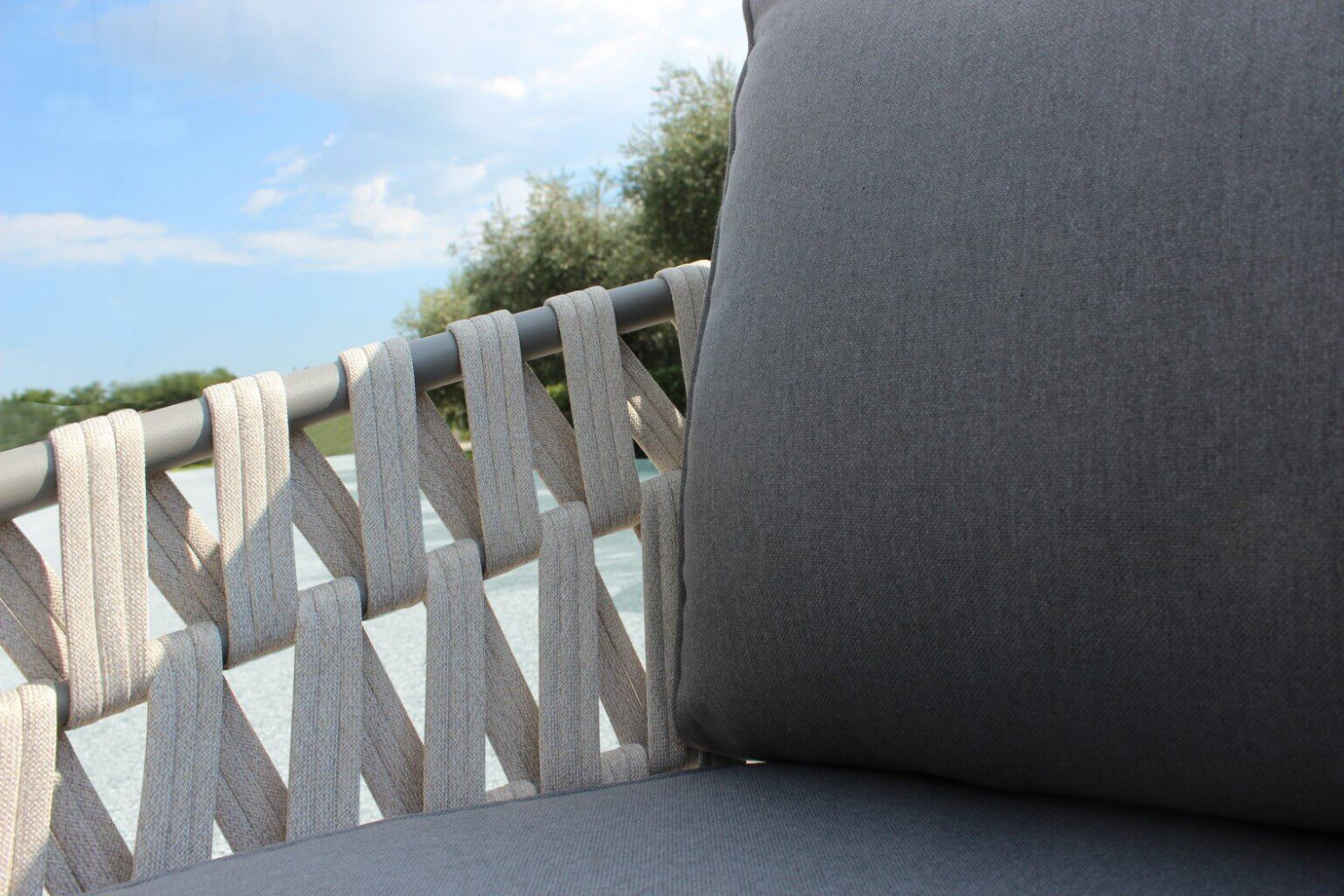 SALOTTO Abu Dhabi salotto per esterno, salotto per giardino, salotto per esterno in corda, salotto per giardino in corda, salotto per esterno Abu Dhabi, arredo giardino, arredo giardino Bergamo, giardinaggio , giardinaggio Rota Commerciale,