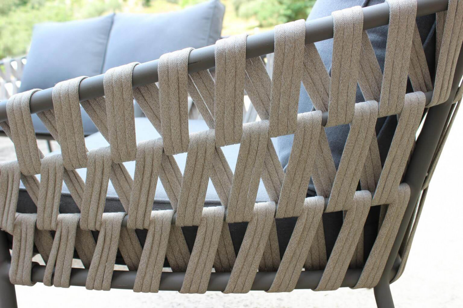 SALOTTO Abu Dhabi salotto per esterno, salotto per giardino, salotto per esterno in corda, salotto per giardino in corda, salotto per esterno Abu Dhabi, arredo giardino, arredo giardino Bergamo, giardinaggio , giardinaggio Rota Commerciale,