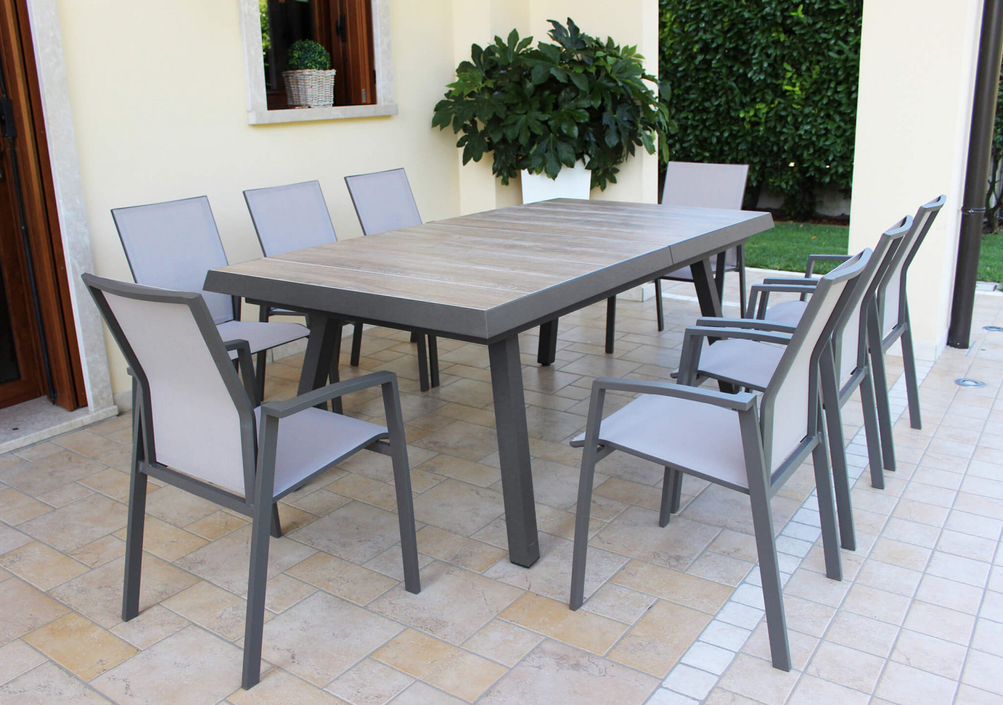 TAVOLO LAS VEGAS 205/265 X 105 Tavolo allungabile moderno da esterno , tavoli allungabili da esterno, tavolo in gres, arredo giardino Bergamo, Rota Commerciale Bergamo, Giardinaggio Bergamo, ARREDO GIARDINO TAVOLI DA GIARDINO , TAVOLI DA GIARDINO IN GRES, tavolo da giardino, tavolo da giardino allungabile in gres, tavolo da giardino allungabile