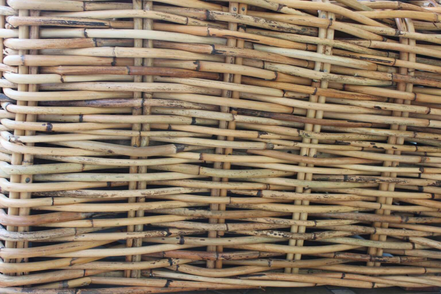 DIVANO IN RATTAN 3 P PHUKET divano in rattan, divano in rattan naturale, divano in rattan naturale da giardino, divano giardino, divano in rattan esterno, arredo giardino, arredo giardino Bergamo, giardinaggio, giardinaggio Bergamo, Rota commerciale Bergamo, divano rattan da esterno