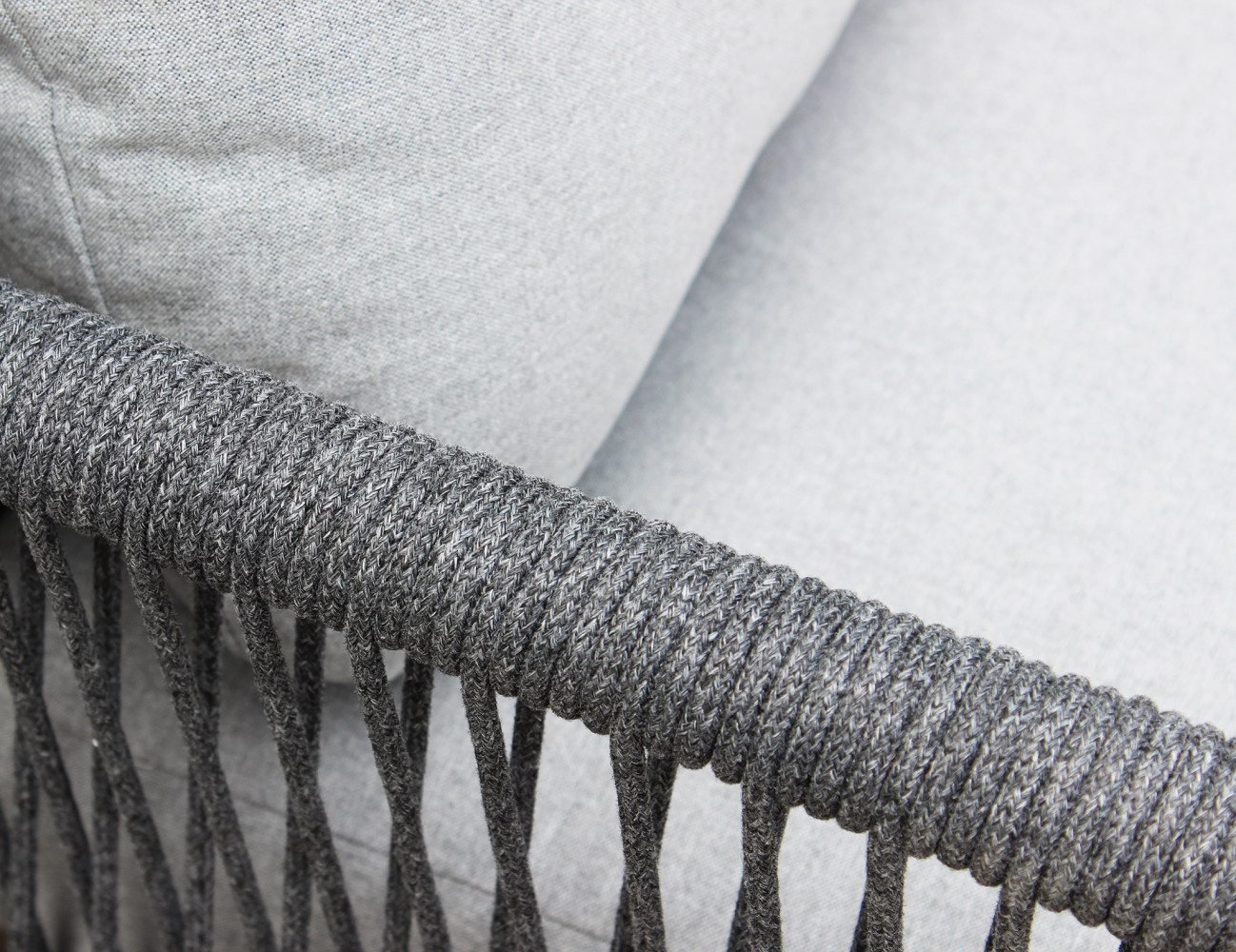 SALOTTO PER ESTERNO IN CORDA MADRID SALOTTO PER ESTERNO IN CORDA MADRID, salotto per esterno in corda, salotto per esterno, salotto giardino, salotto da giardino, salotto da esterno, arredo giardino Bergamo, giardinaggio Bergamo, Rota Commerciale Bergamo